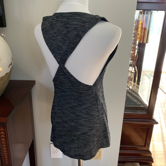 Lululemon go everywhere tank - Picture 5 of 7